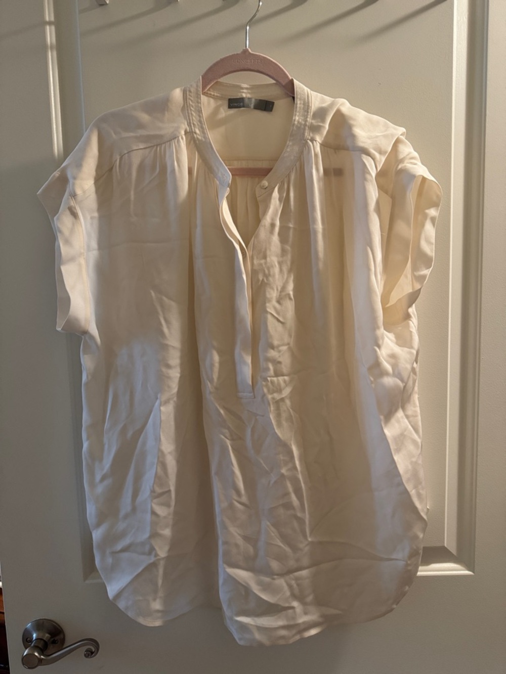 Cream Short-Sleeve Button-Front Vince 100% Silk Shirt